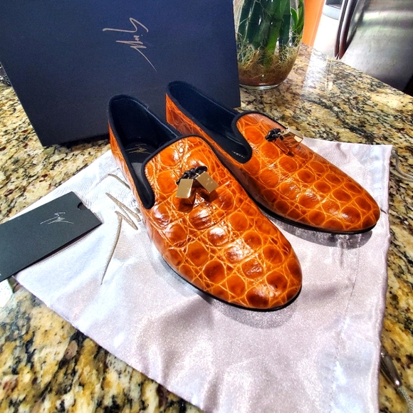 Giuseppe Dalila.Woman size 38.5. Used like new condition